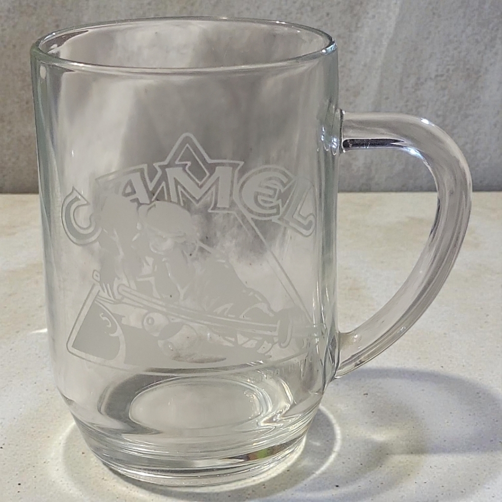 Vtg 91 Joe Camel Luminarc Clear Glass 16 oz Beer Mug Etched Billiard Scene Pool